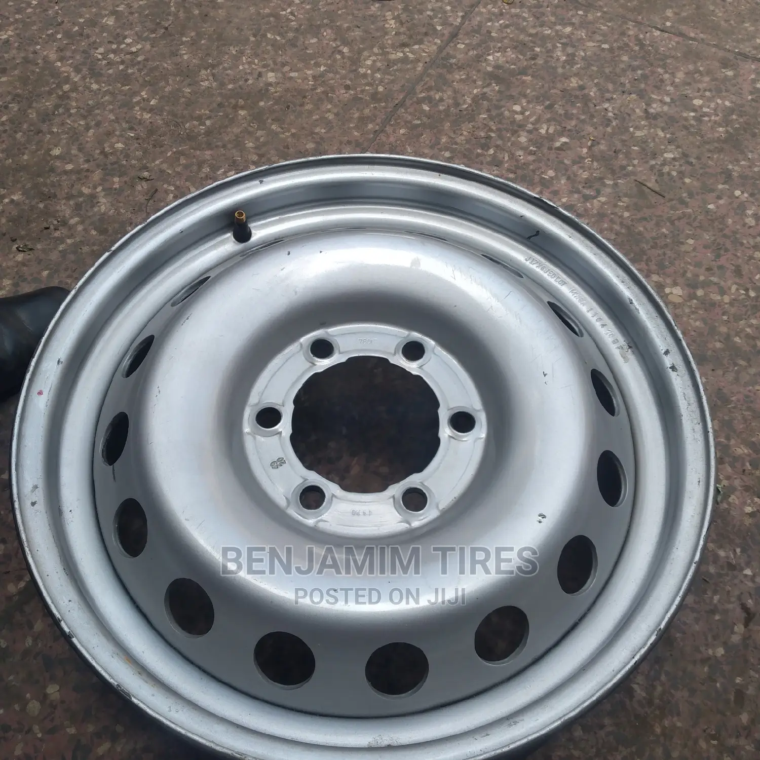 Steel Rim for Hilux Double Cab Size 17 Inch.