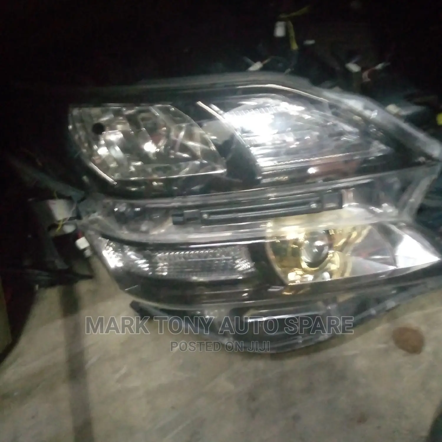 Velifire Headlight Zenon