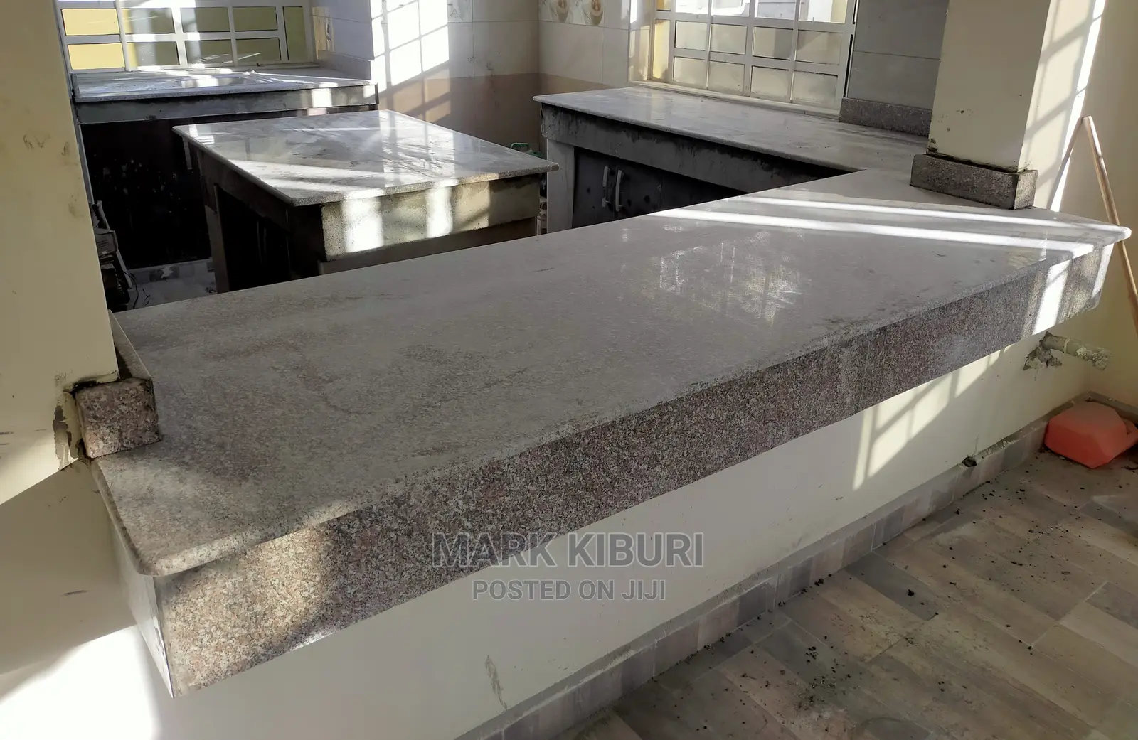 Granite(Light Colour}