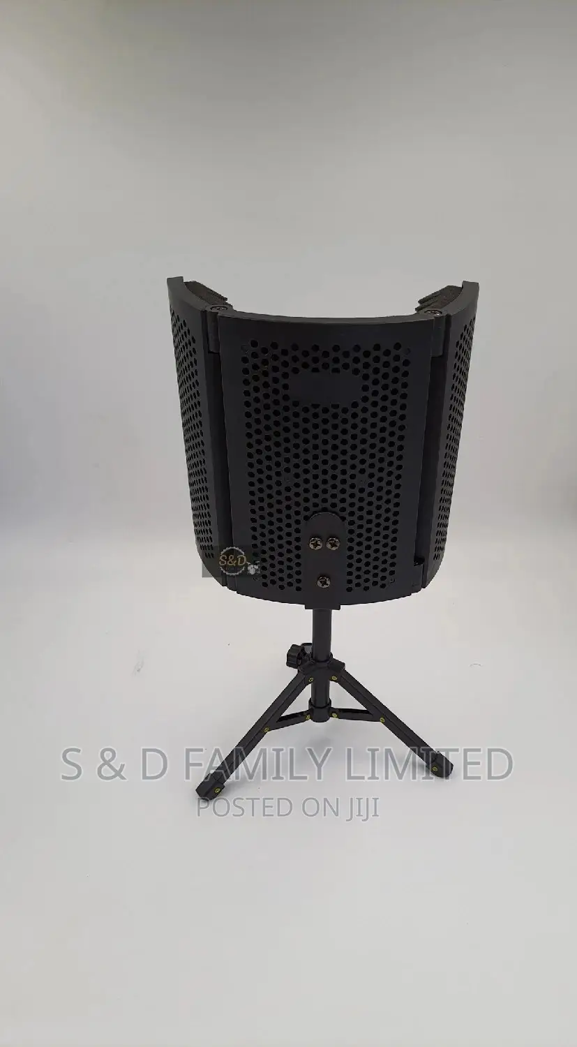 3 Flap Studio Booth With a Stand