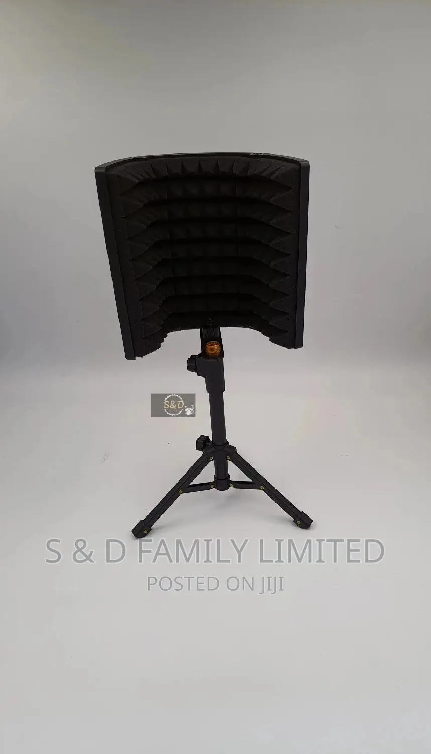 3 Flap Studio Booth With a Stand