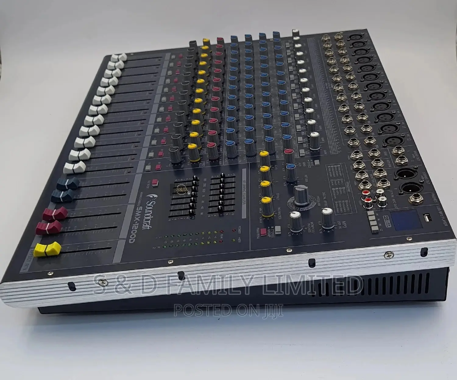Soundcraft 12 Channels Plain Mixer