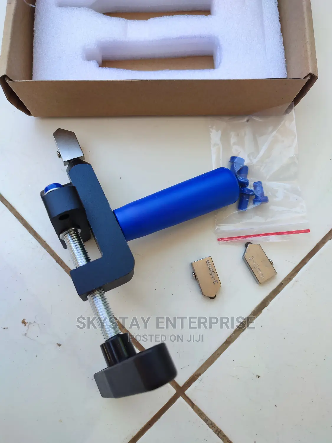 Glass Cutting/Opening Tool