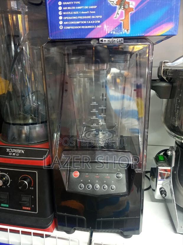 Commercial Blender - main view