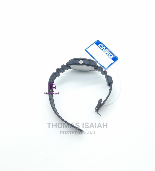 Casio MRW-200H-7EVDF Classic Luminous Quartz Analogue Watch - thumbnail 5