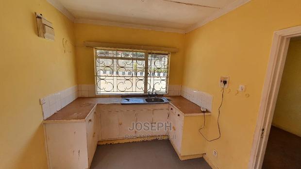 3bdrm Bungalow in Bendor Estate for Sale - thumbnail 15
