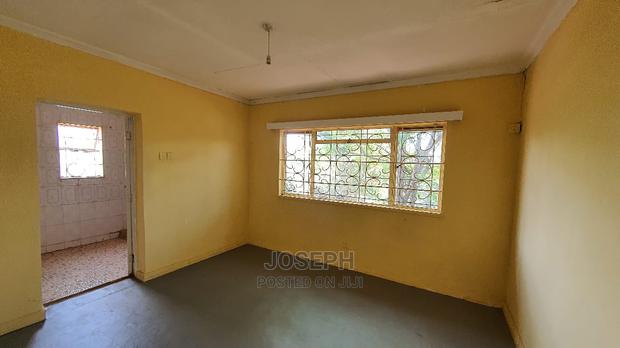 3bdrm Bungalow in Bendor Estate for Sale - thumbnail 14