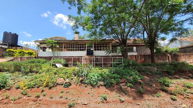 3bdrm Bungalow in Bendor Estate for Sale - thumbnail 4