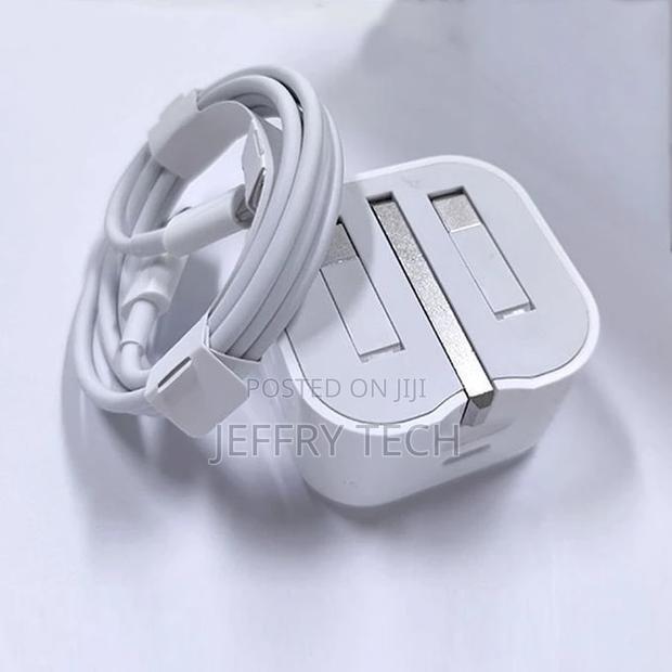 20W iPhone Usb-C to Lightning PD Fast Lightning Charger