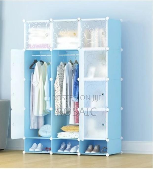 3 Column Blue Wadrobe