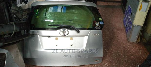 Toyota Ractis 2012 Tailgate