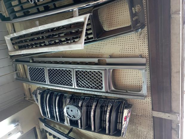 Front Grill for Nissan Sahara