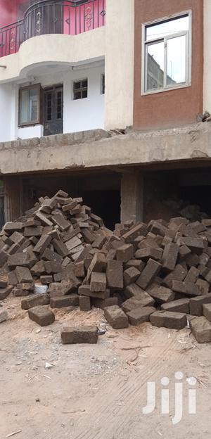Grade 1 Machine Cut Stones