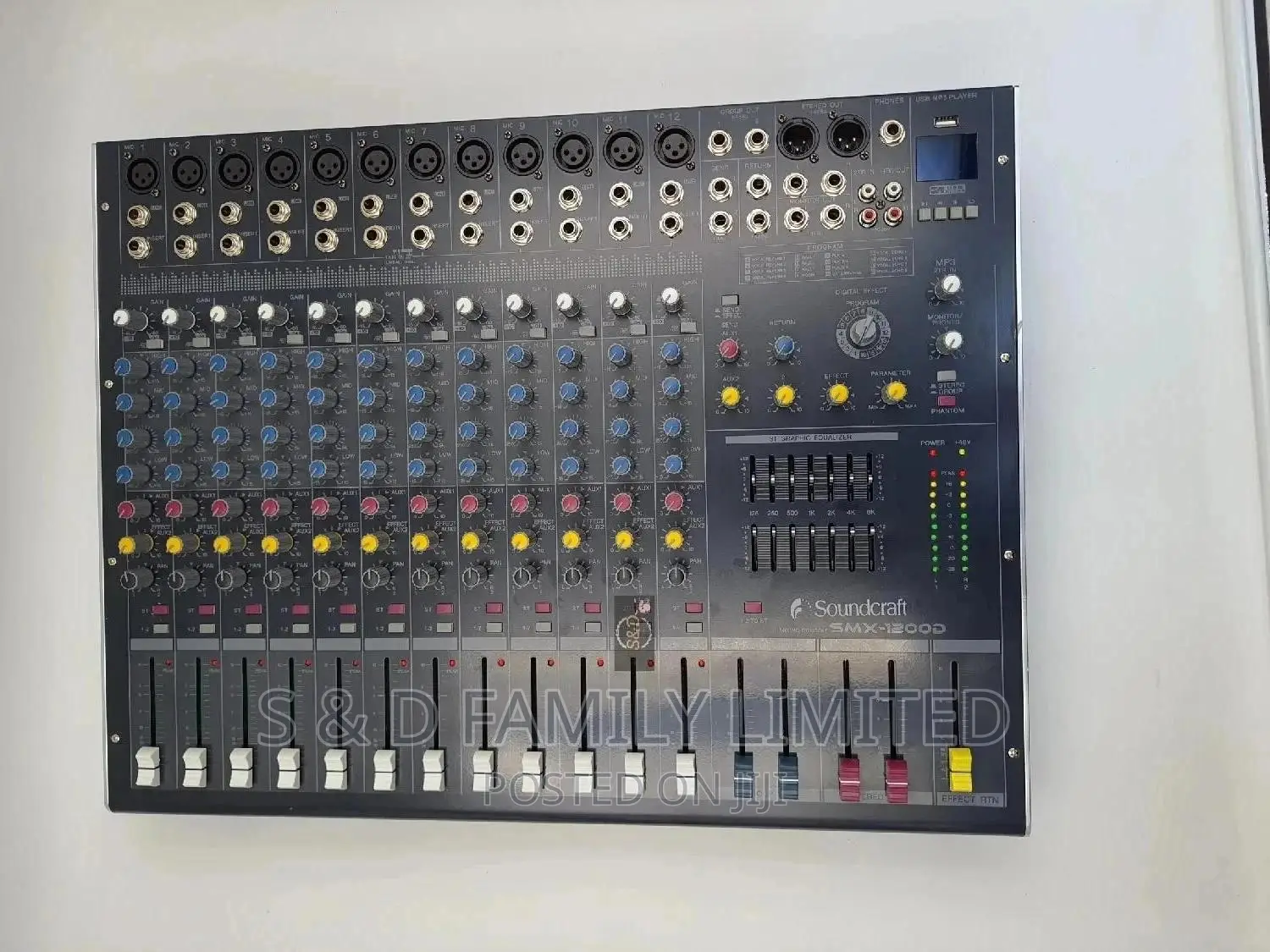 Soundcraft 12 Channels Plain Mixer