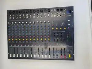 Soundcraft 12 Channels Plain Mixer