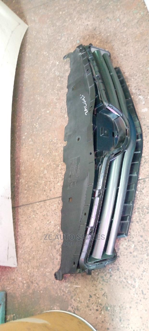 Auris 2010 Grill Available - thumbnail 2
