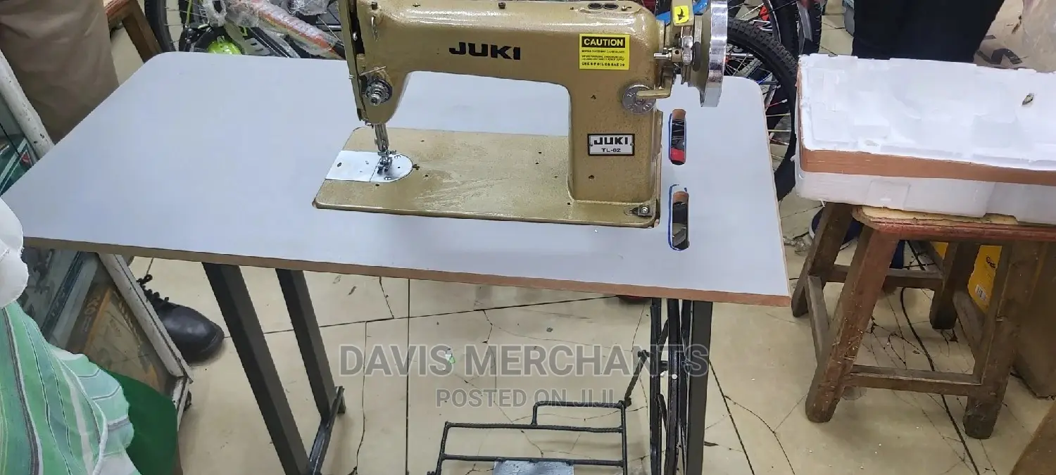 Juki Heavy Duty Sewing Machine With Local Heavy Table