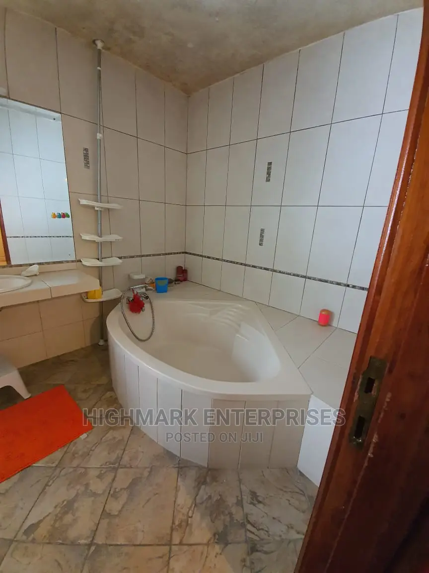 8bdrm Mansion in South C for Sale