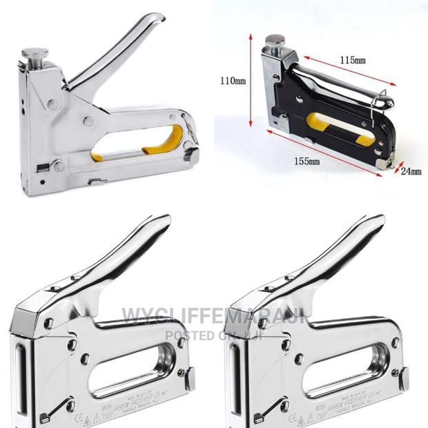 Staple Gun With Free Staples