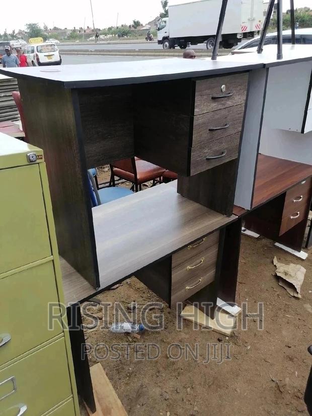 Awsome and Top Quality Office Desk - main view