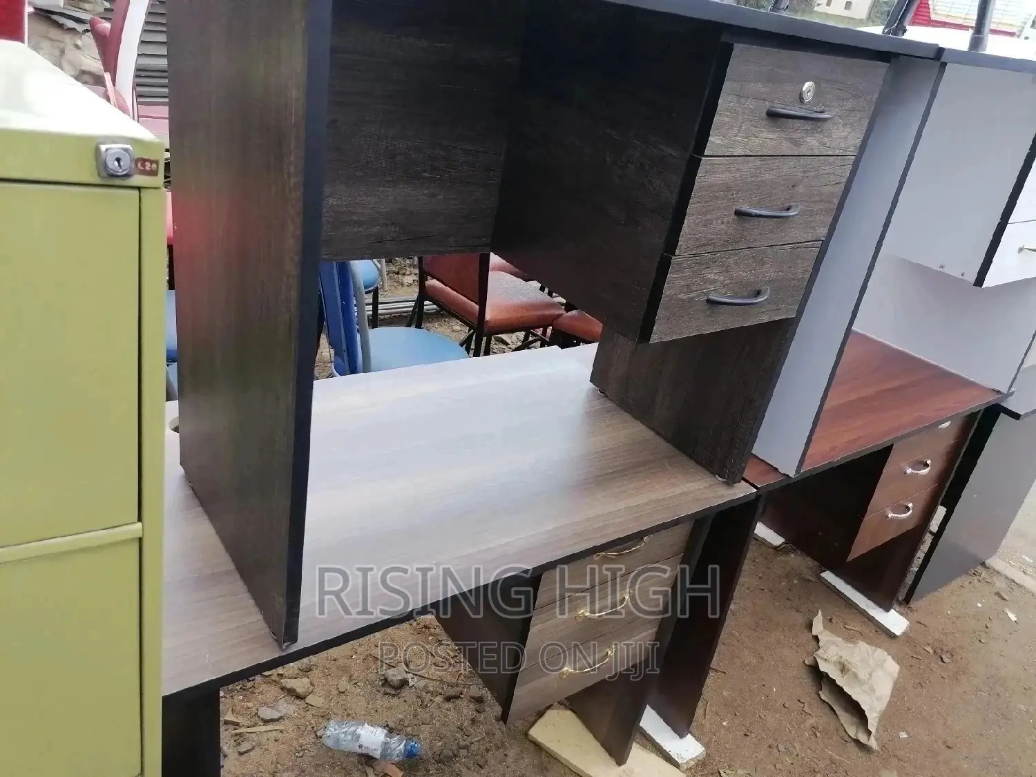 High and Top Quality Office Desk