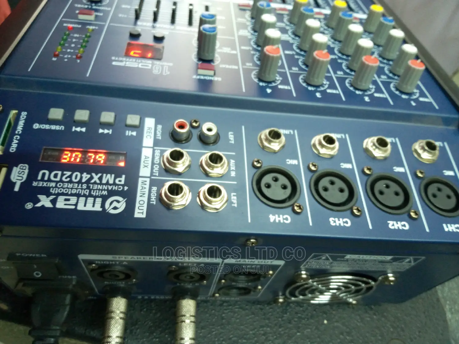 Omax Proffessional 4 Channel Powered Mixer