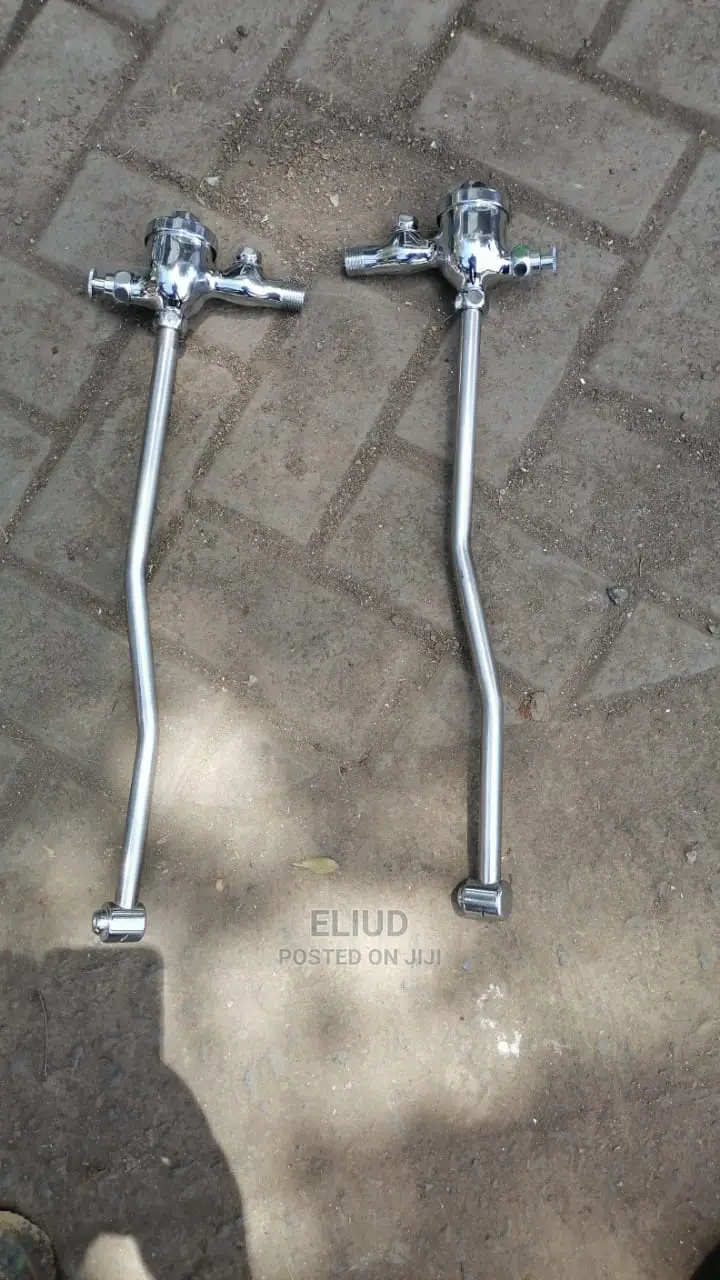 Urinal Spreaders