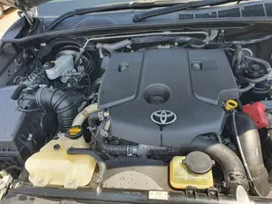 Toyota Hilux 2016 Silver