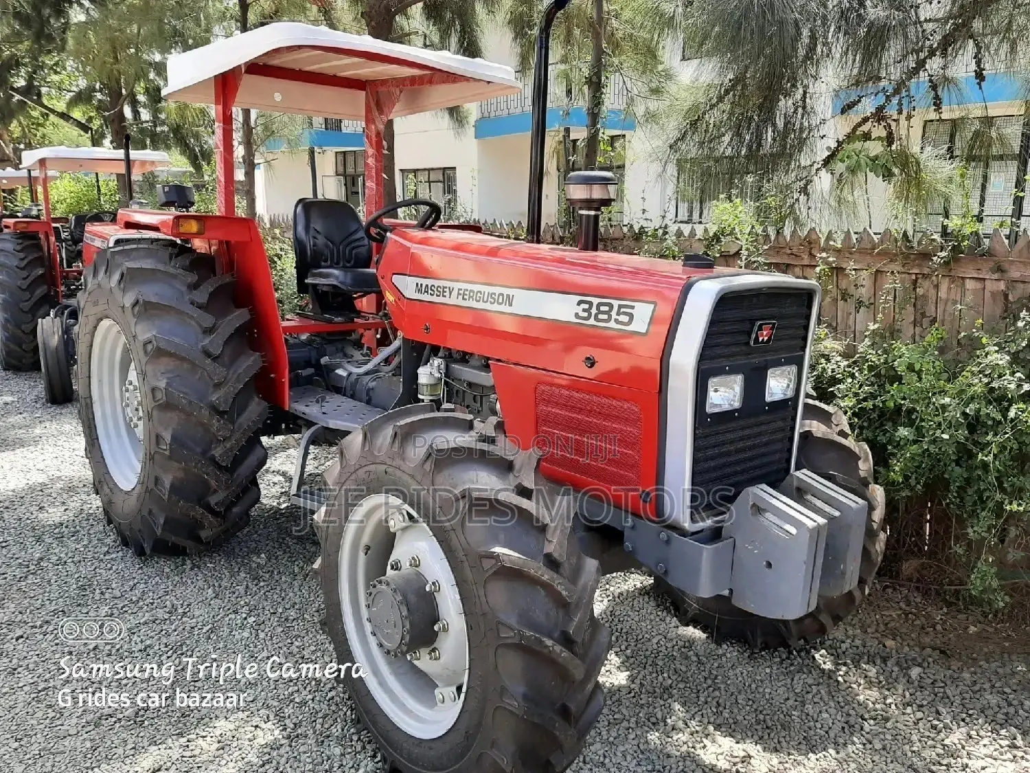 Massey Ferguson 385