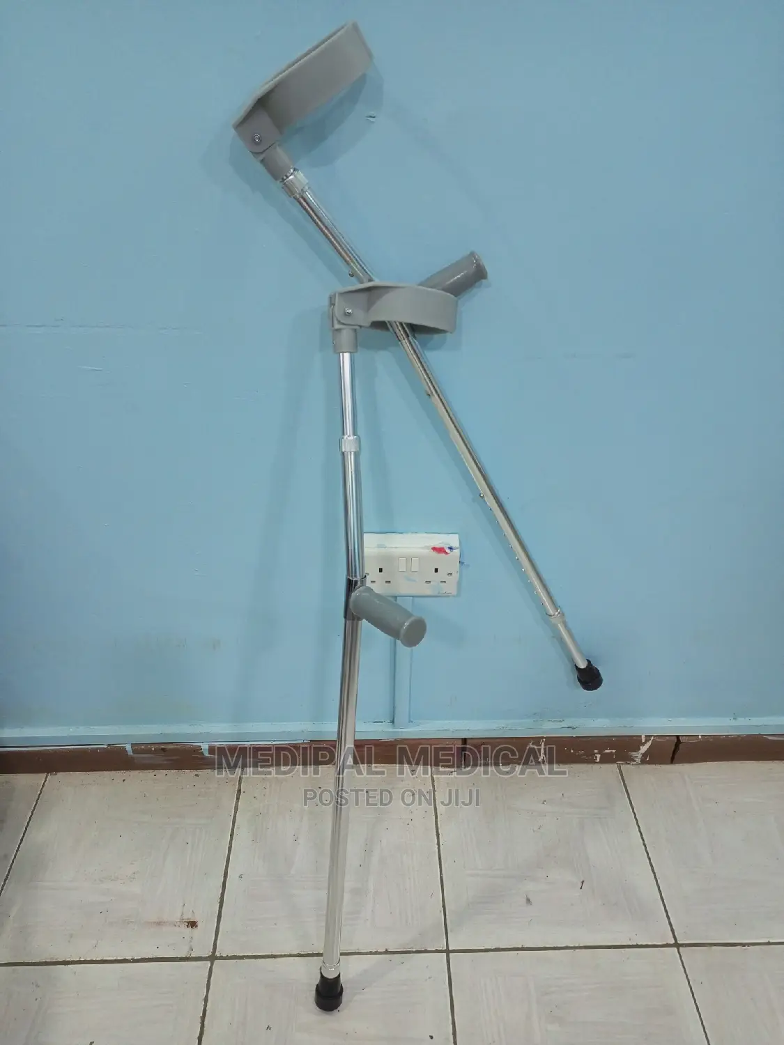 Auxiliary Crutches