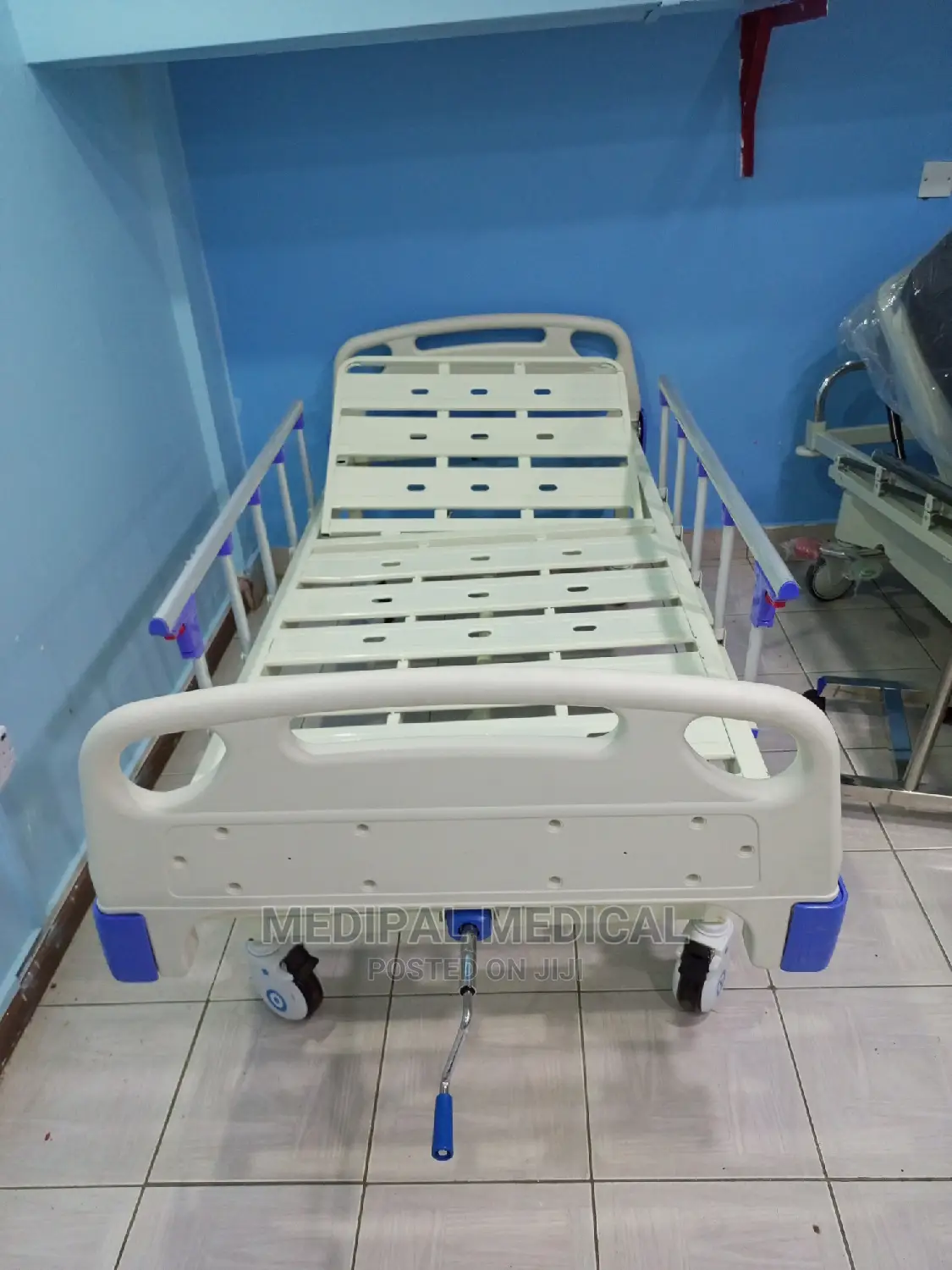 Single Crank Bed