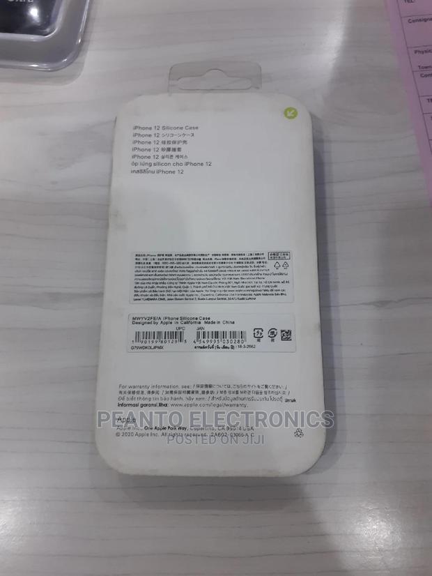 Silicone Case for iPhone 12 Black - thumbnail 2