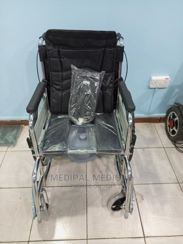 Commode Wheelchair - thumbnail 3