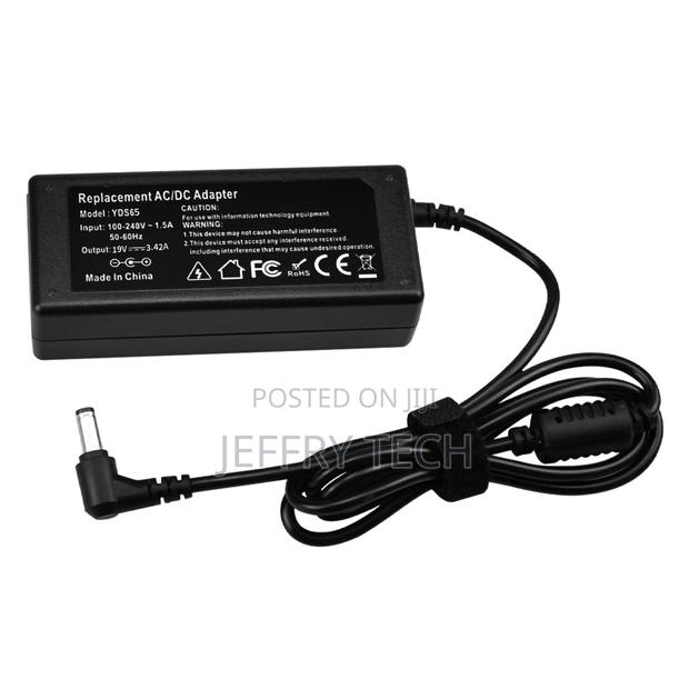 19v 3.42a 65w 5.5*2.5mm Laptop Power Adapter for Toshiba