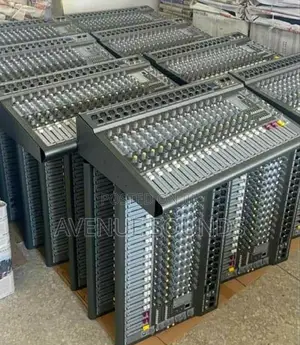 16 Channels Powered Mixer