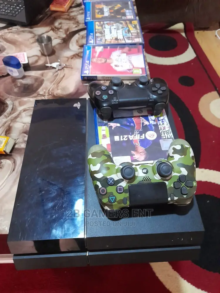 Ps4 Standard 500GB , Plus Games at a Price
