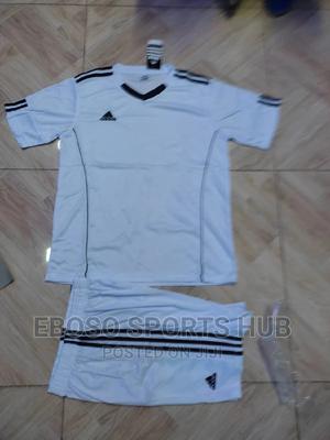 Latest Football Kits - thumbnail 2