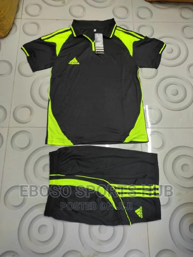 Latest Football Kits - thumbnail 3