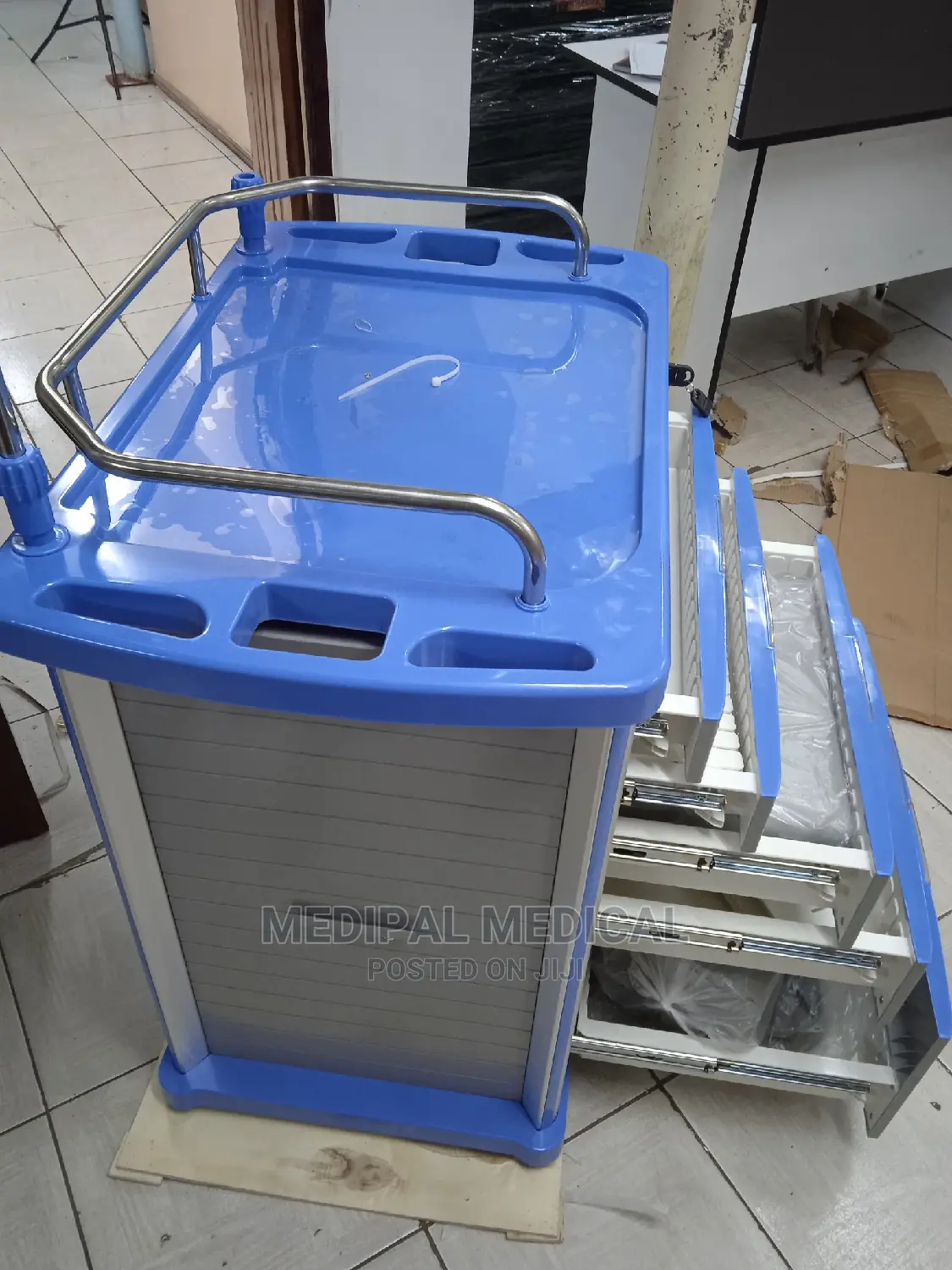 Medicine Trolley - Crash Cart