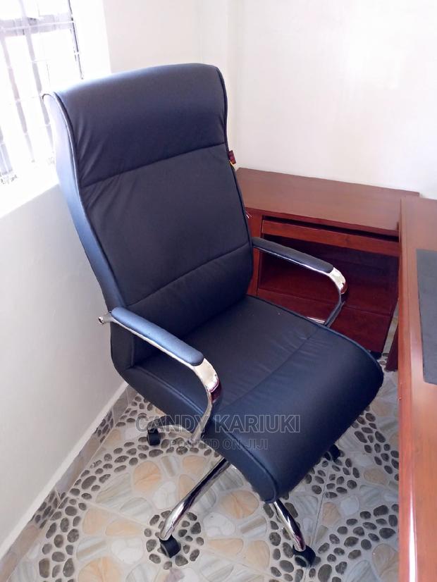 Executive Office Seat