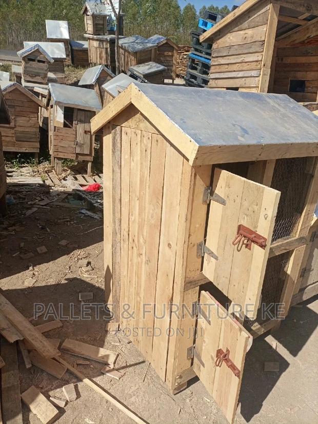 2 Door Chicken House - main view