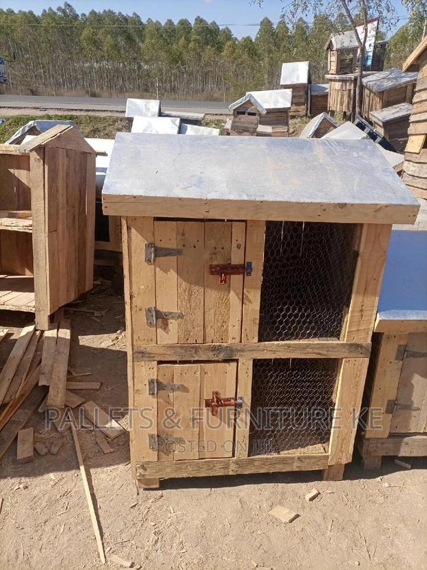 2 Door Chicken House - thumbnail 4