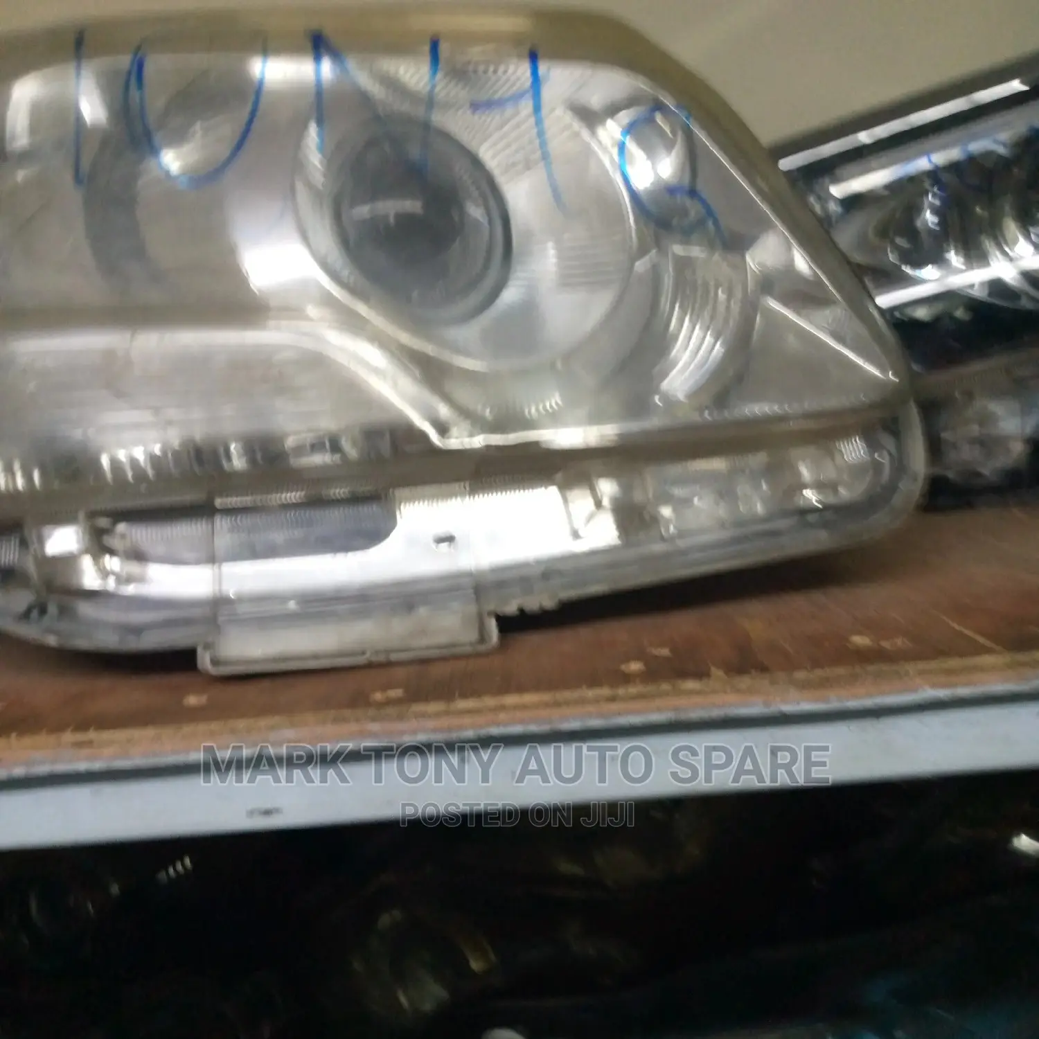 Sienta 2010 Headlight Zenon