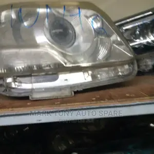Sienta 2010 Headlight Zenon