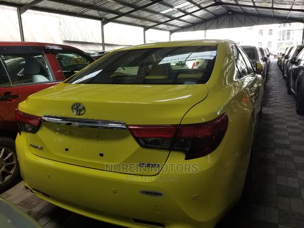 Toyota Mark X 2004 Yellow - thumbnail 4