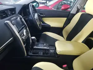 Toyota Mark X 2004 Yellow