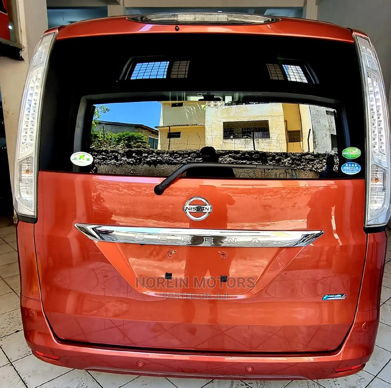 Nissan Serena 2014 Orange