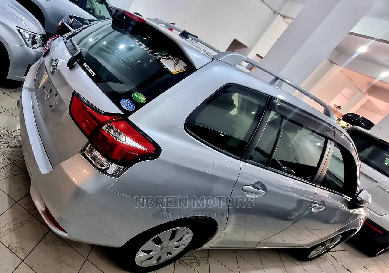 Toyota Fielder 2016 Gray