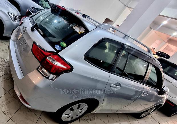 Toyota Fielder 2016 Gray - thumbnail 5