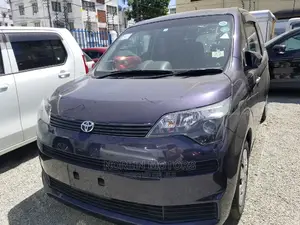 Toyota Spade 2014 Gray